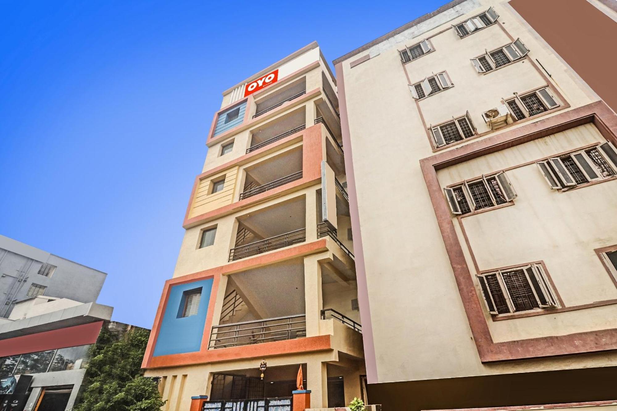 Hotel O Sri Navya Grand Near Nexus Хайдарабад Экстерьер фото